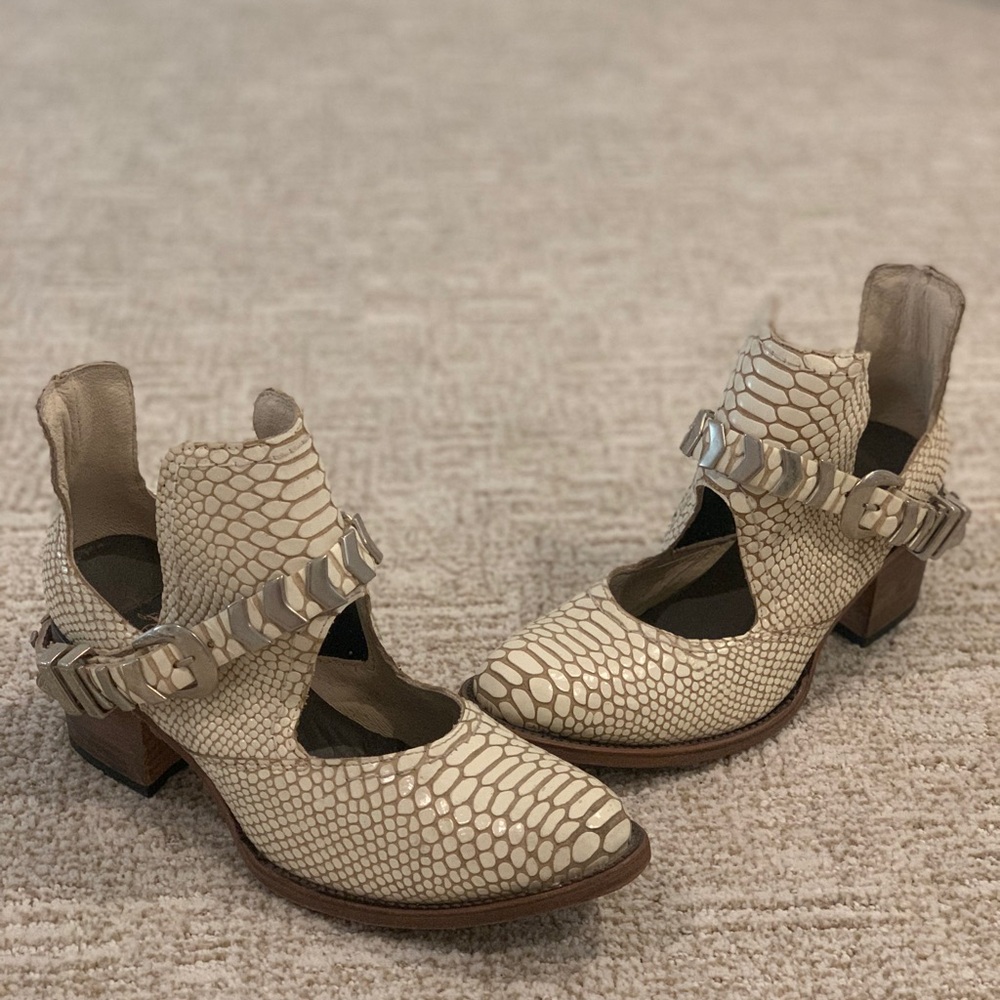 Freebirds Blade Booties (worn once)
